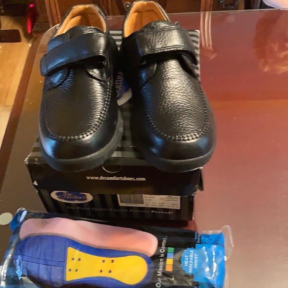 Other - NWT Dr Comfort men’s shoes w heat moldable inserts